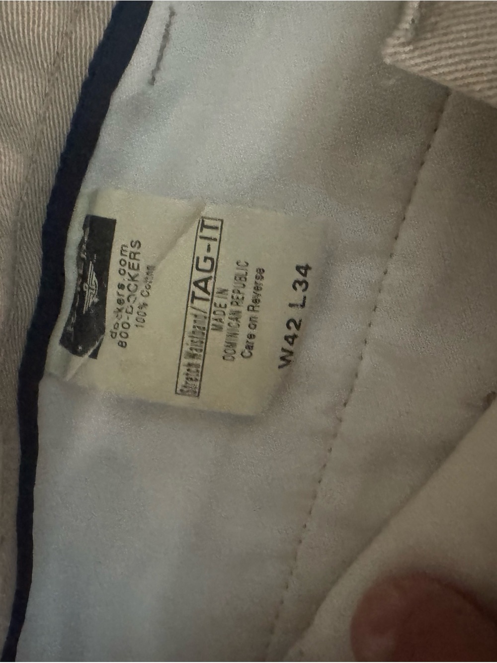 Dockers Men’s Chinos in Light Khaki